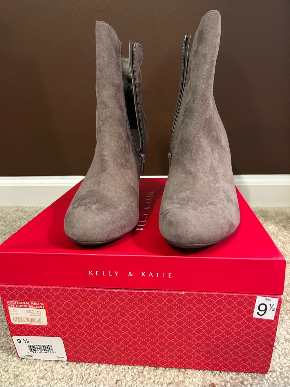 Kelly & Katie NIB Taupe Suede Booties Size 9.5 Block Heel Ankle Boots NIB
